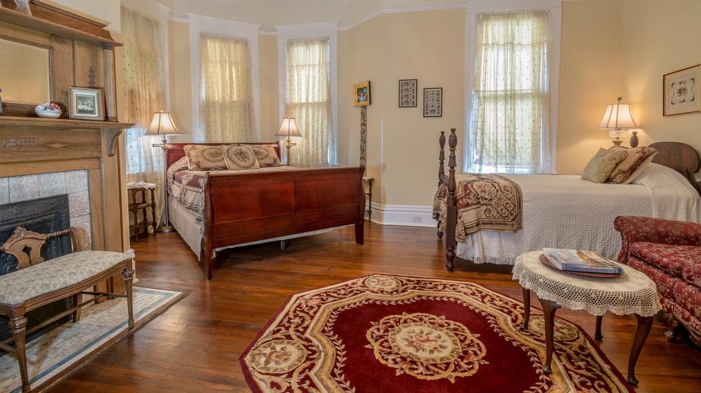Bisland House Bed And Breakfast Natchez Exterior photo