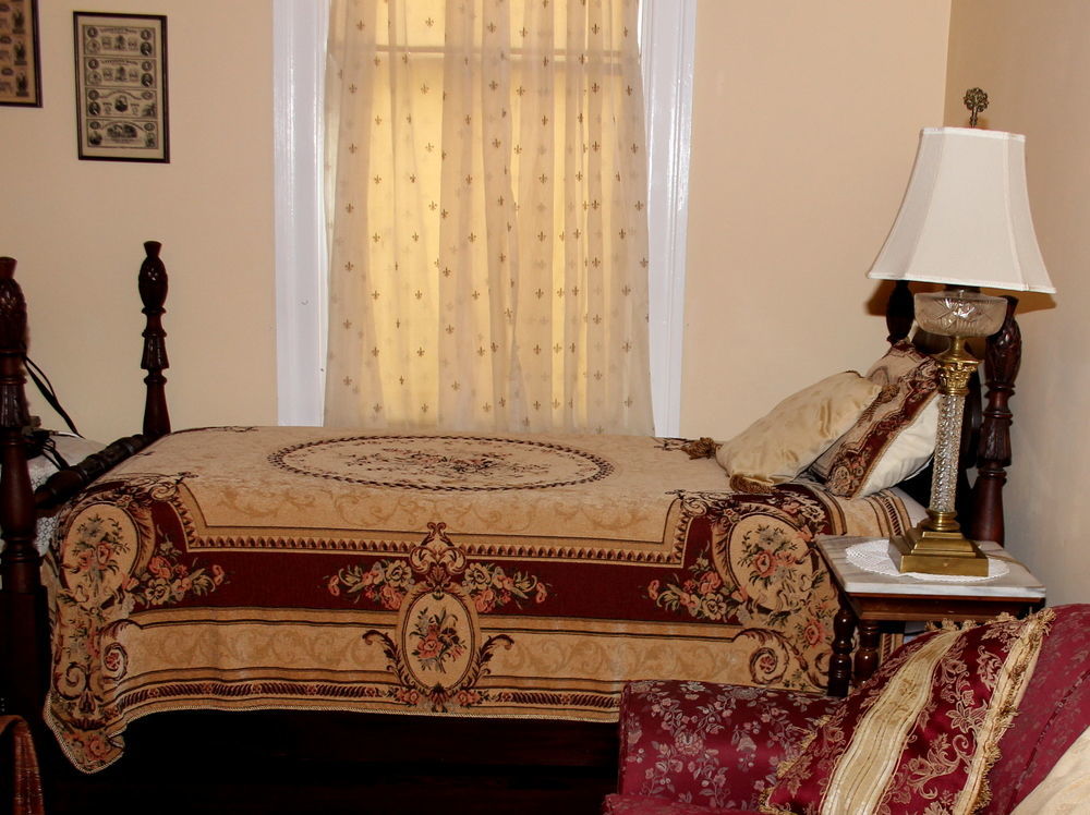 Bisland House Bed And Breakfast Natchez Exterior photo